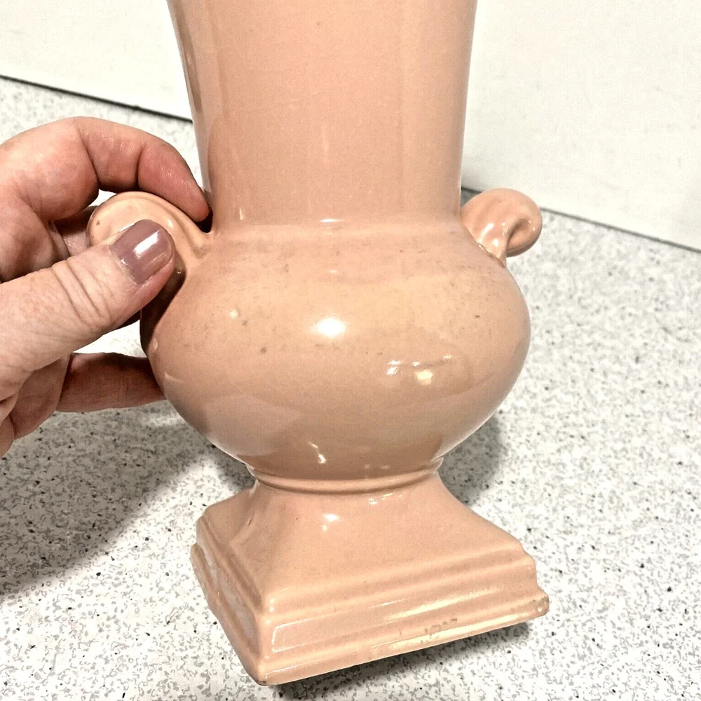 Vintage Abingdon USA Vase Pink Pastel Pottery Shapely Cottage Farmhouse Signed - Picture 9 of 10